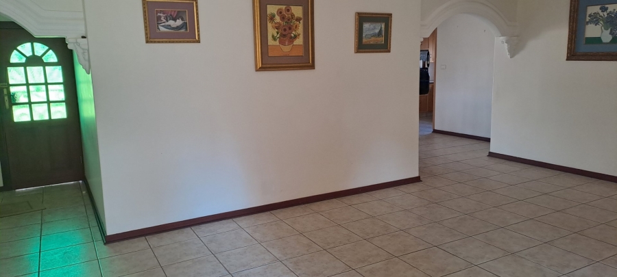  Bedroom Property for Sale in Wilkoppies North West